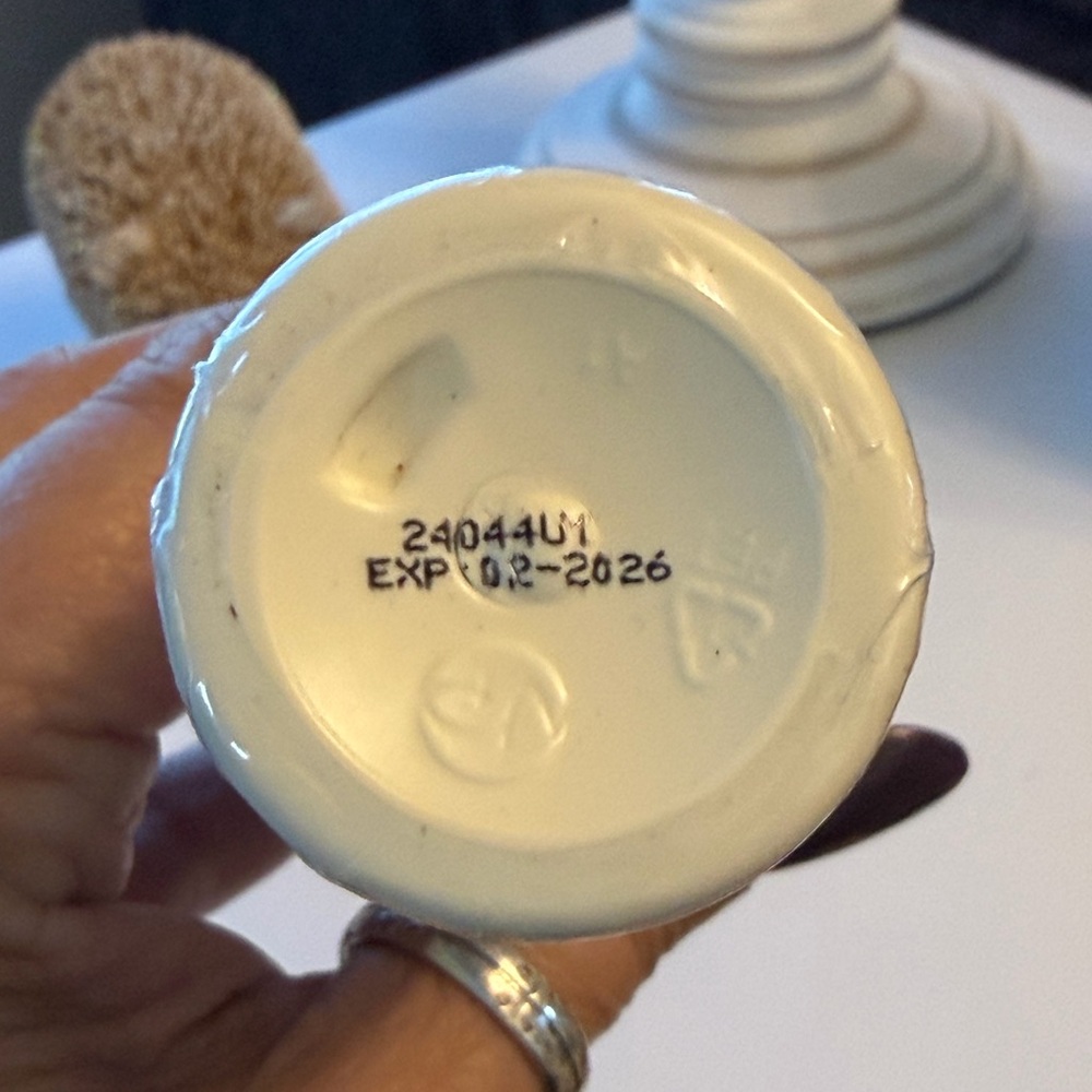 VACATION Super Spritz SPF 50 Face Sunscreen - Picture 6 of 6